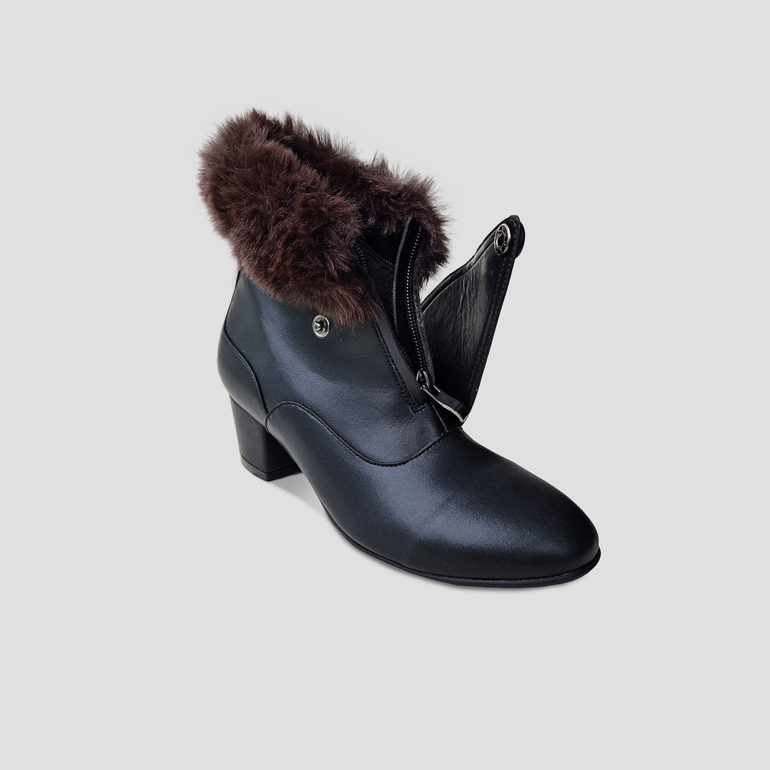 Charlie Stone Shoes x missbeetownsend Bee vintage winter boots 1940s 1950s gaytee vegan with faux fur