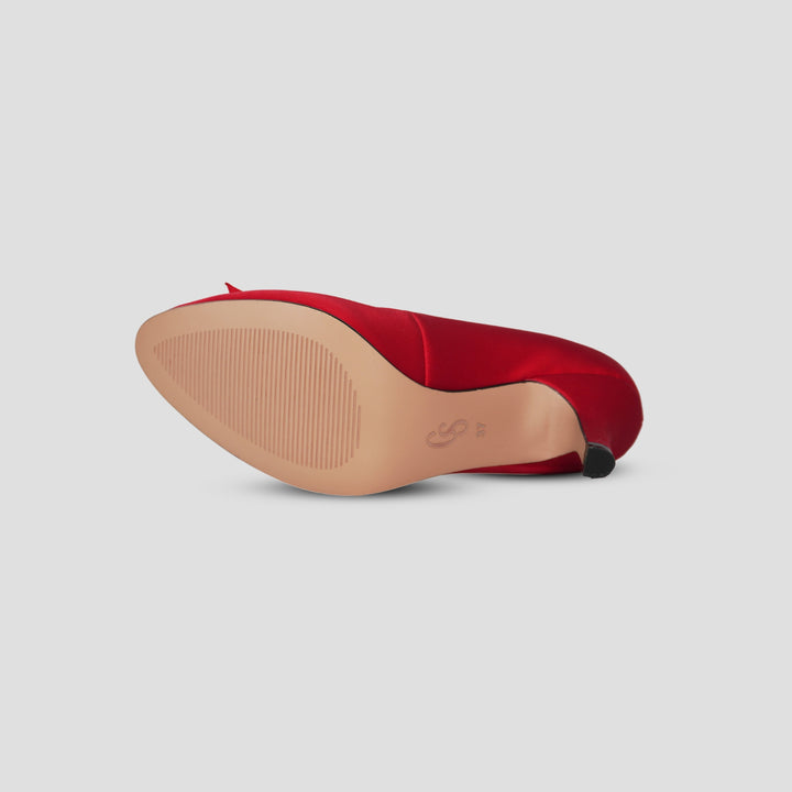 Charlie Stone Shoes vintage 1940s Dior inspired heels luxurious Hollywood style red satin stiletto Vivienne with pointed toe and classic 7.5 cm high-heel silhouette and decorative ribbon detail 