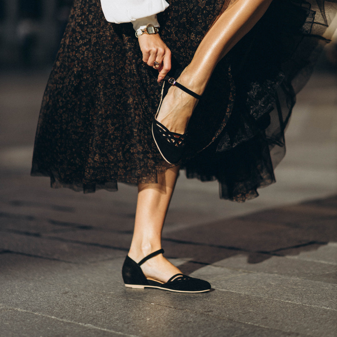 Dark Academia Vintage Inspired Ladies Flats Serpente (Black