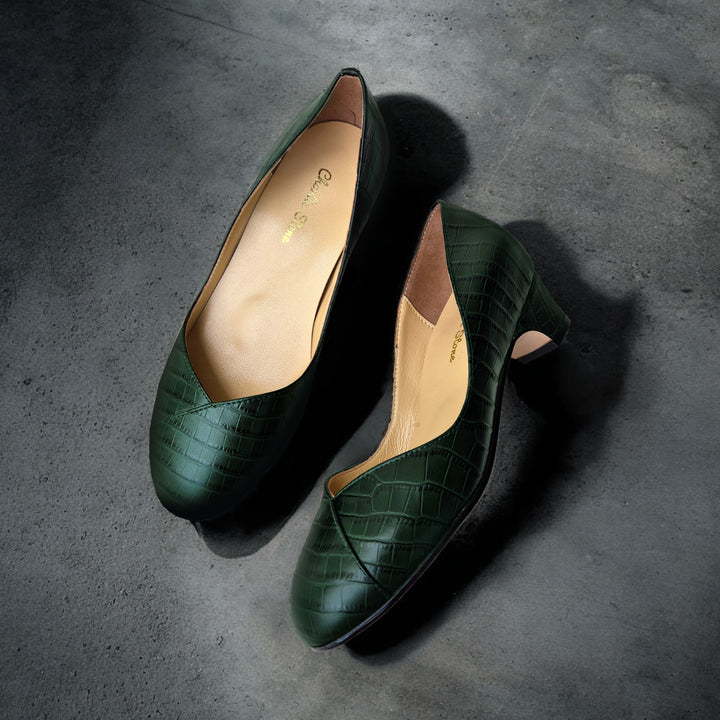Charlie Stone Shoes classic vintage inspired shoes 1940's pump mini block heel faux croc leather dark emerald green with supportive biomechanical footbed insole arch support, metatarsal pad and heel cup